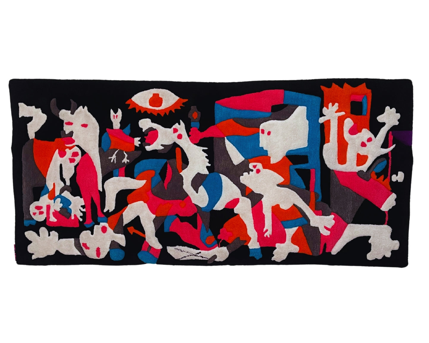 Tapis mural coloré inspiré de Guernica.
Vue rapprochée du détail vibrant d’un tapis fait main, réinterprétation moderne de l'œuvre de Picasso.