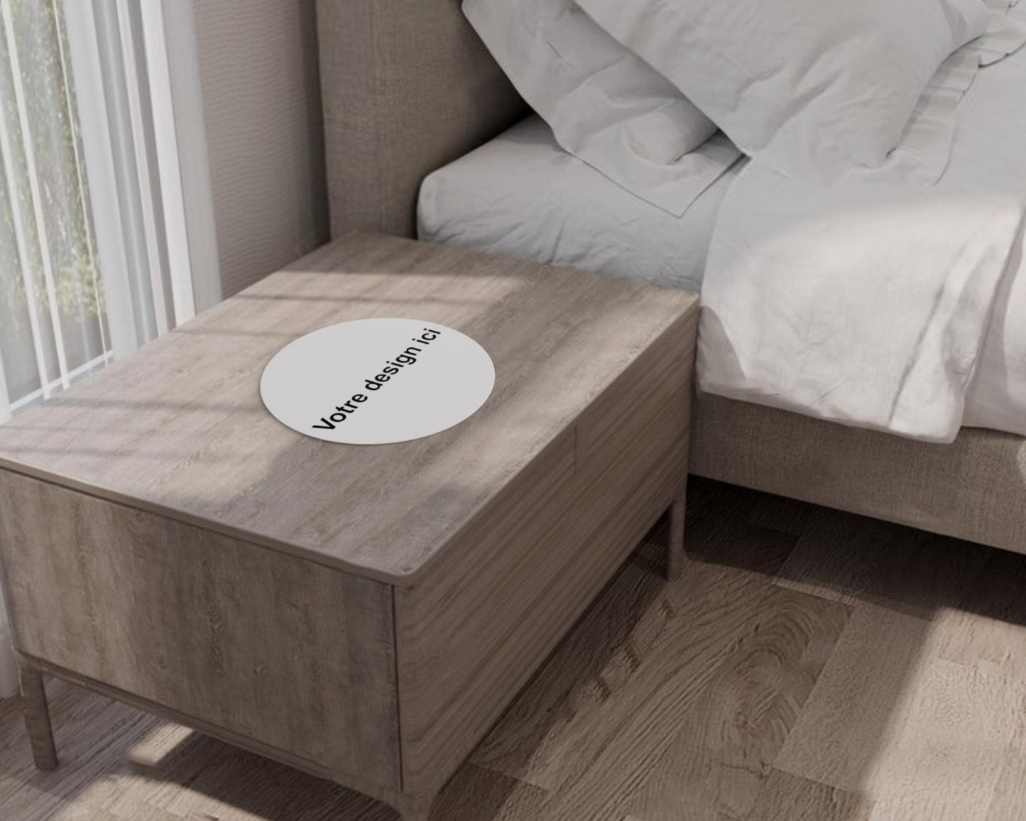 Mini création sur mesure, ce petit tapis de chevet est parfait habiller un petit meuble.