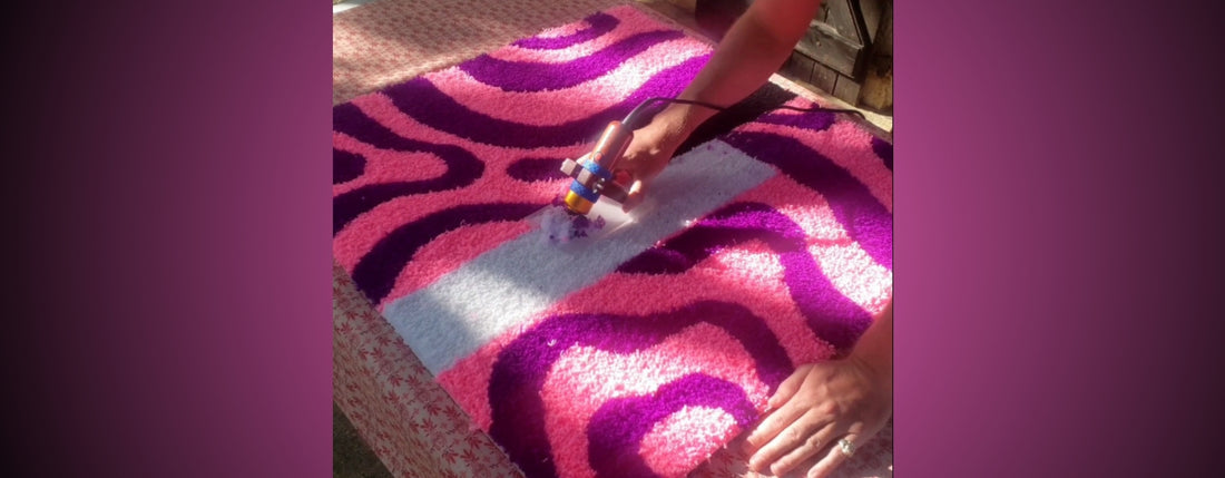 Vidéo de confection d'un grand tapis sur mesure qui donne vie au logo de la marque Mood Creation'S.